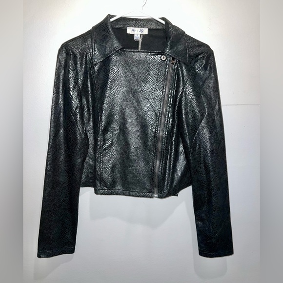 Leather Jacket - Picture 1 of 4